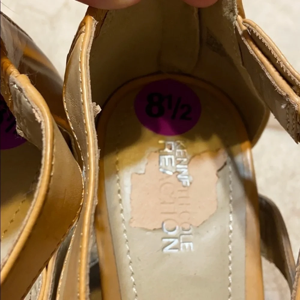 Kenneth Cole Reaction Tan Wedge Espadrille Shoes